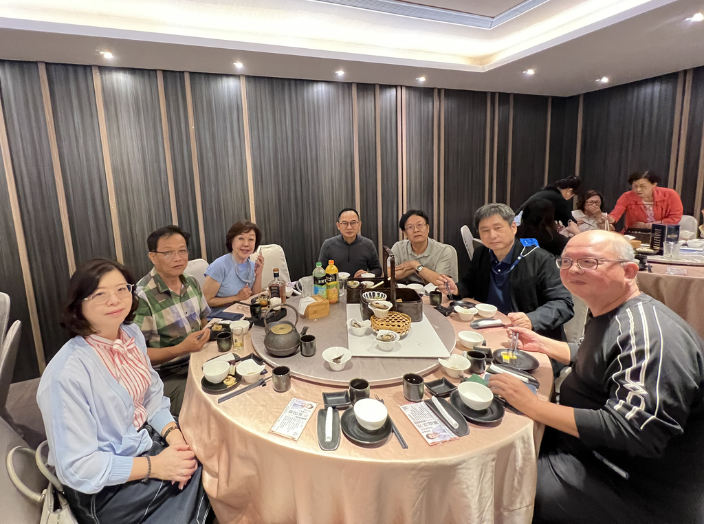 負責人聯誼會-負責人聯誼暨慶生餐會+建築二勢力聯誼 111-11-16 (11月)002