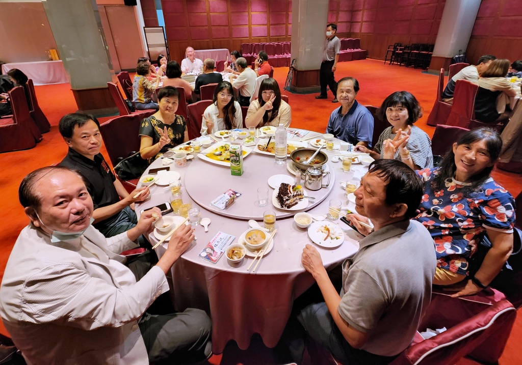 負責人聯誼會-負責人聯誼暨慶生餐會+建築二勢力聯誼 111-08-18 (5.6.7.8月)006