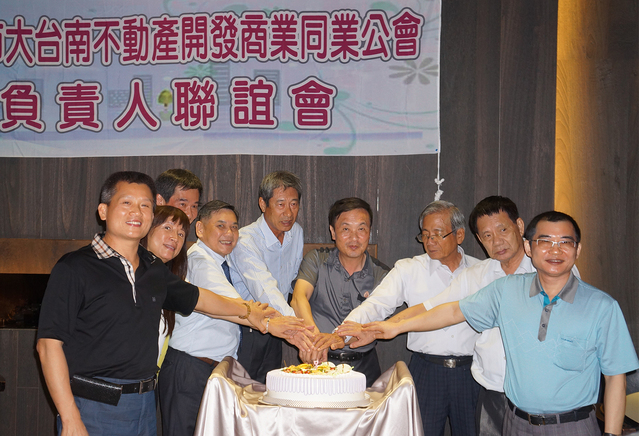 負責人聯誼暨慶生餐會+建築二勢力聯誼 106-06-15 (6月)