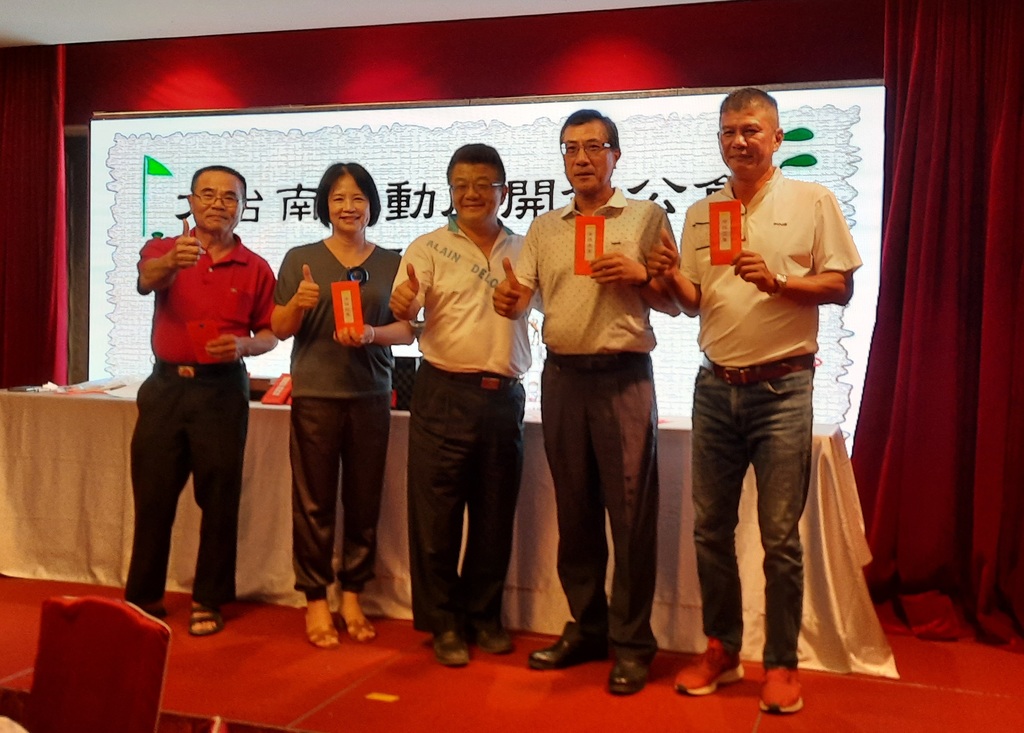 高爾夫球隊-高球-第16會長盃頒獎暨第16-17 屆會長交接典禮001