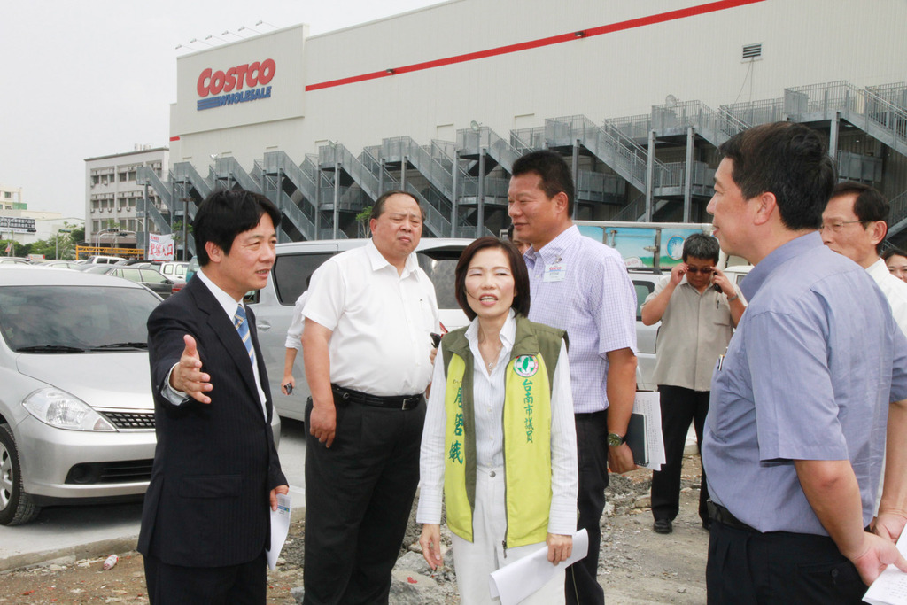 好市多人潮不減 市長力求改善交通問題